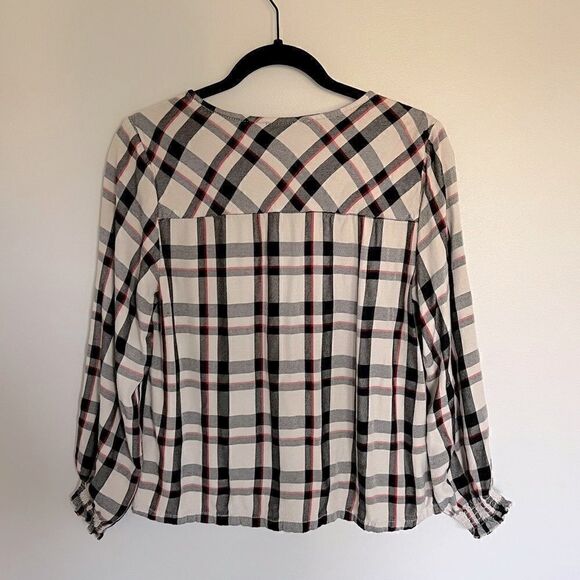 *2/$30* Sanctuary size M Cori plaid top with smocked sleeves - Picture 2 of 5
